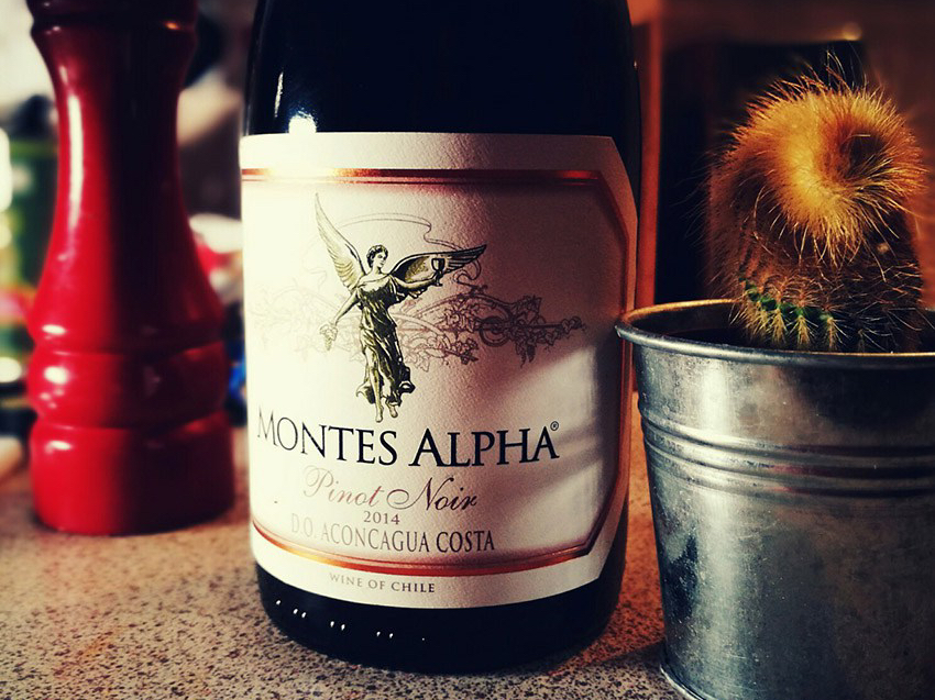 montes alpha pino noir